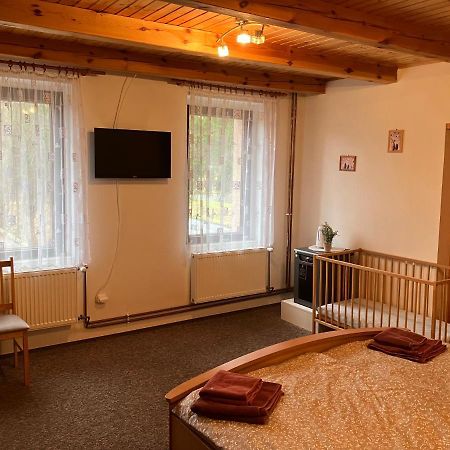 Penzion Restaurace Zatisi Rumburk Luaran gambar