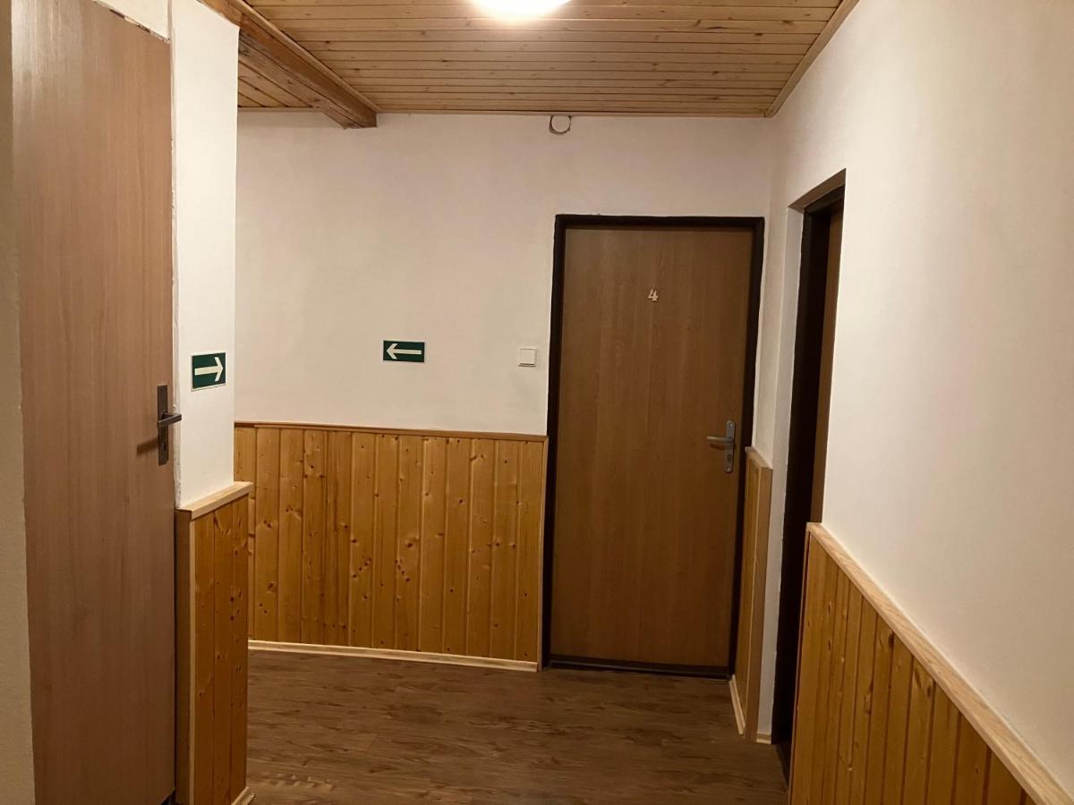 Penzion Restaurace Zatisi Rumburk Luaran gambar