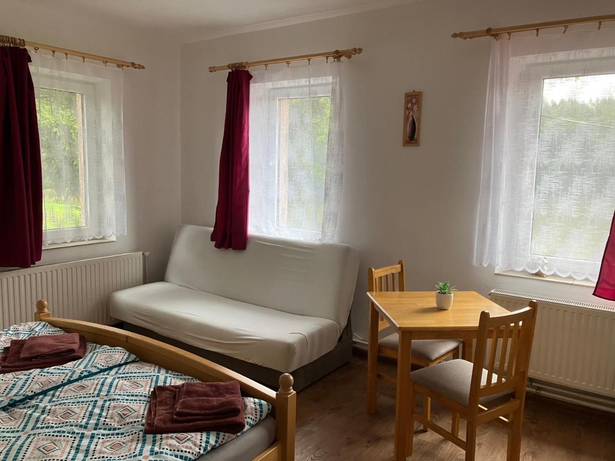 Penzion Restaurace Zatisi Rumburk Luaran gambar